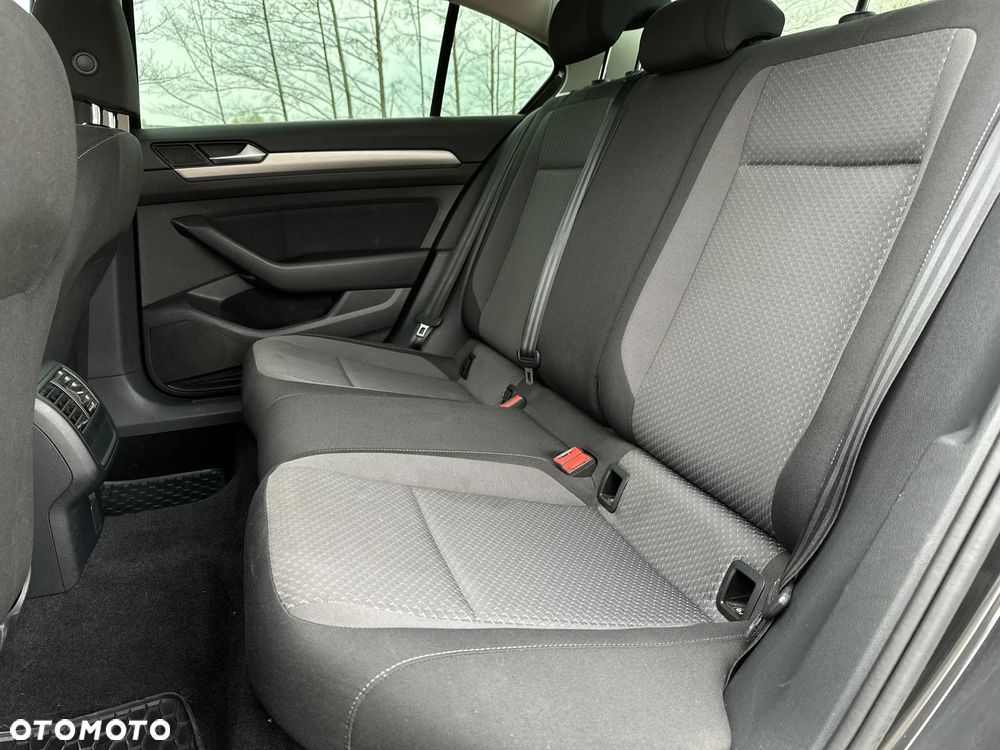 Volkswagen Passat 1.5 TSI EVO Essence DSG - 16