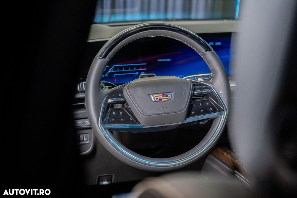 Cadillac Escalade - 22