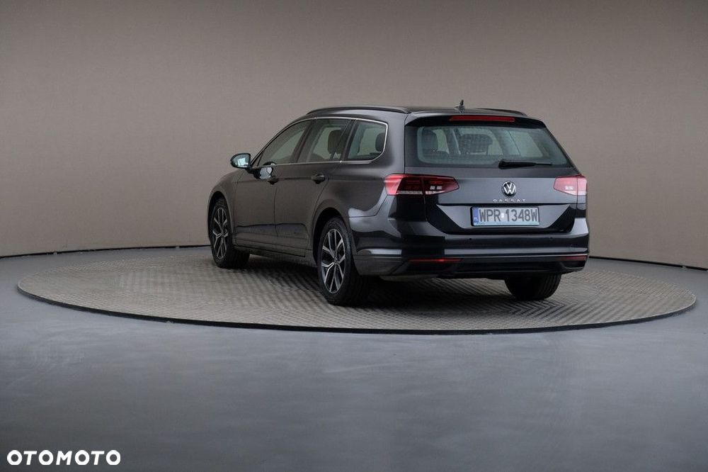 Volkswagen Passat Variant - 2