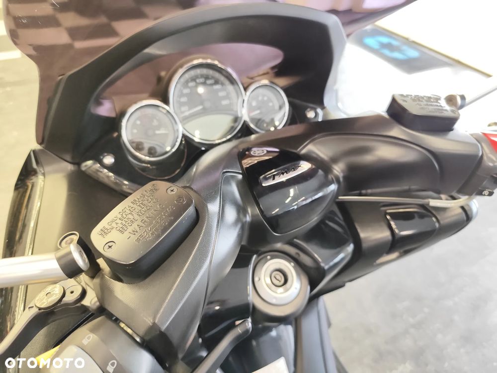 Yamaha Tmax - 17