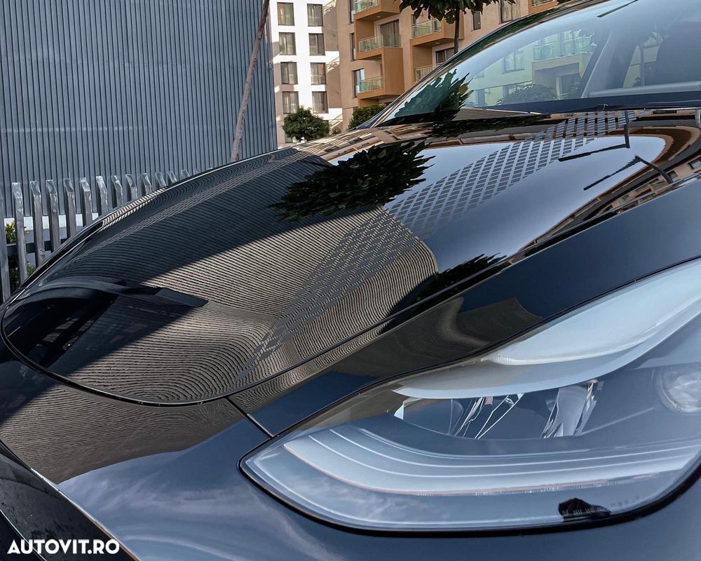 Tesla Model Y AWD Performance - 2