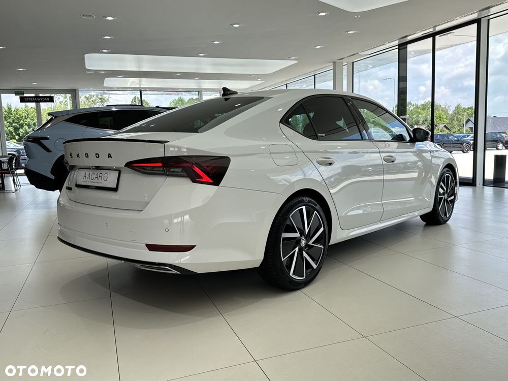 Skoda Octavia 2.0 TSI 4x4 Sportline DSG - 5