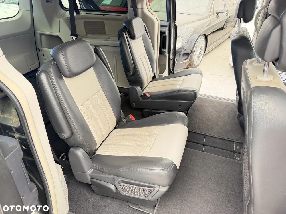 Chrysler Town & Country 4.0 Limited - 8