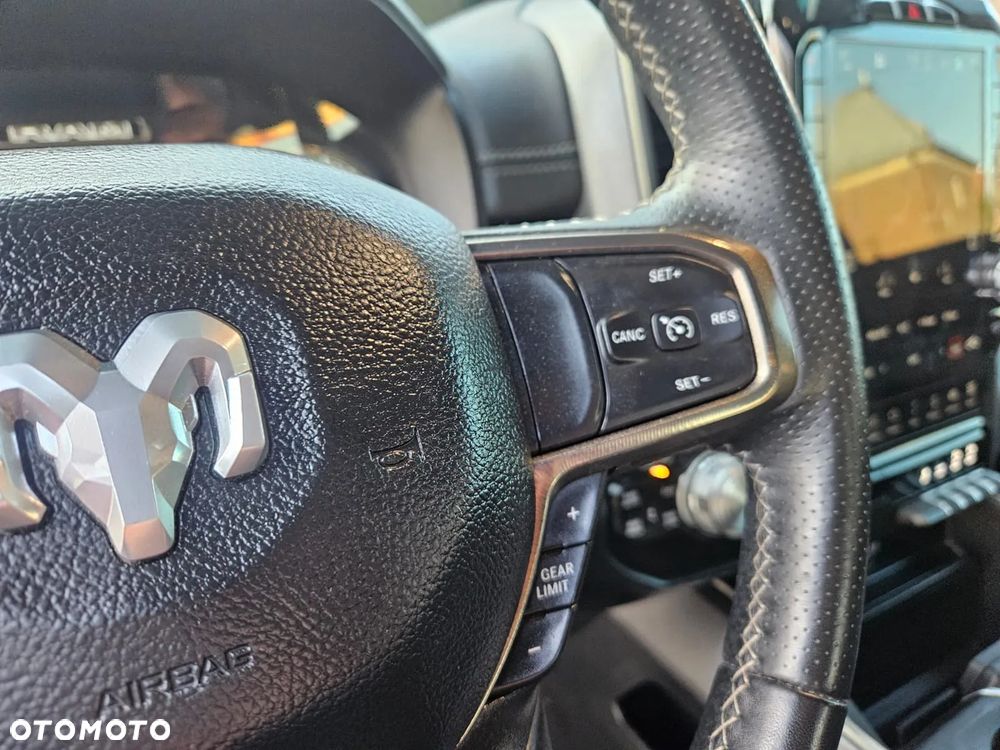 RAM 1500 Crew Cab Sport - 23