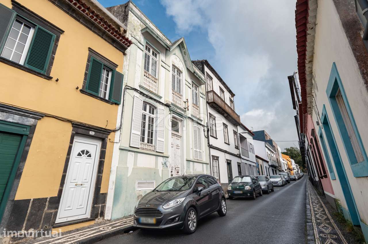 Prédio para Reabilitação no Centro Histórico de Ponta Delgada - Grande imagem: 4/18
