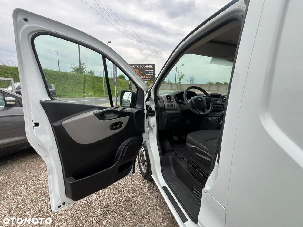 Renault Trafic - 25