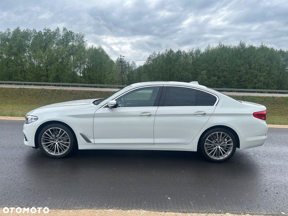 BMW Seria 5 530i xDrive Sport Line - 16