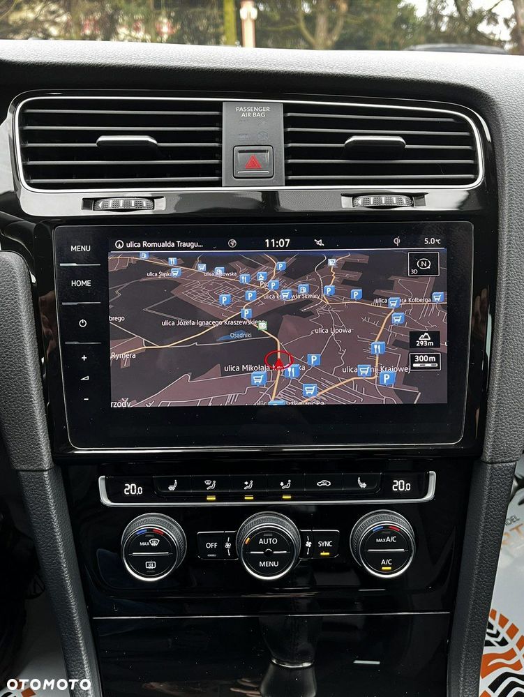 Volkswagen Golf - 25