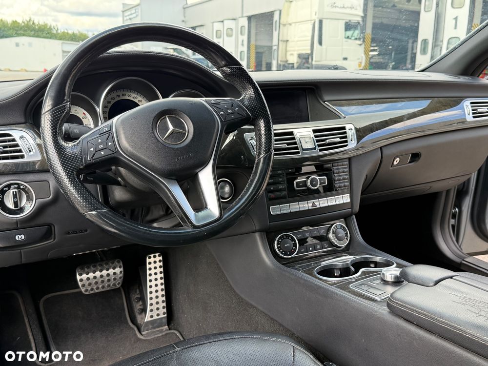 Mercedes-Benz CLS 500 4-Matic 7G-TRONIC - 11