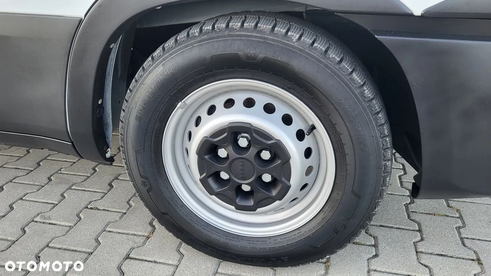 Iveco Daily 35s150 silnik 3.0 L4H2 /  furgon / blaszak / przebieg 83.000/ jeden właściciel krajowy - 12