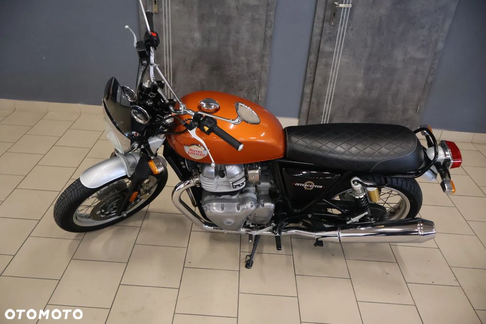 Royal Enfield Interceptor - 17