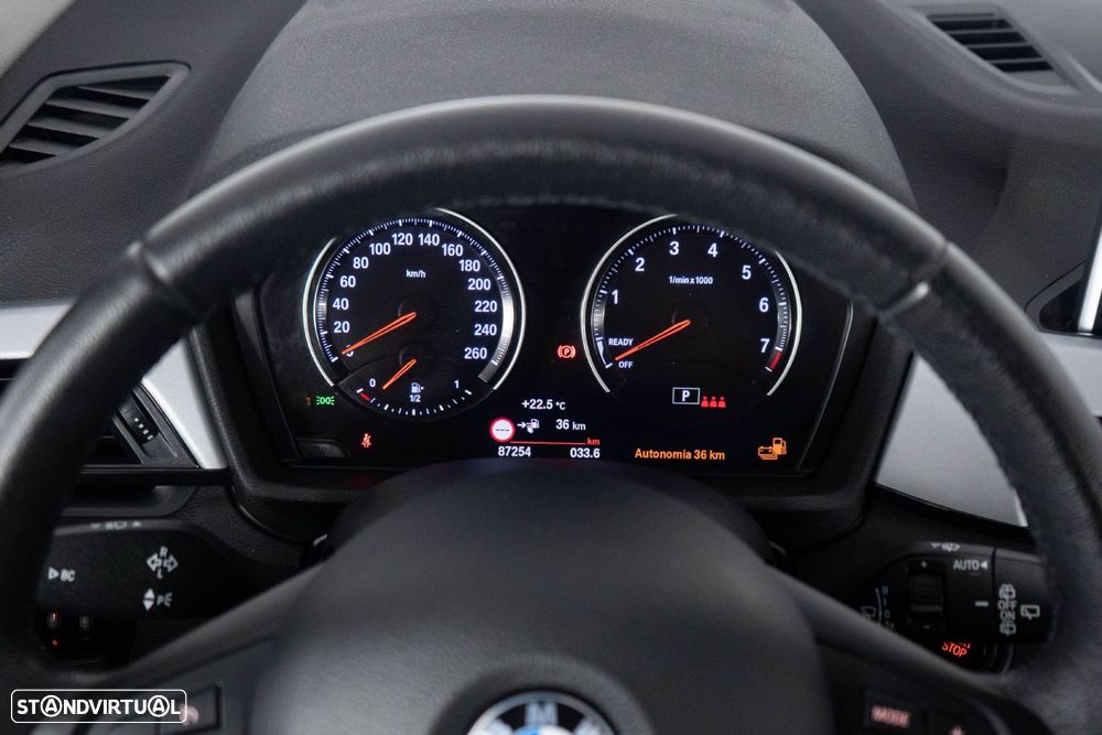 BMW X1 25 e xDrive Corporate Edition - 25