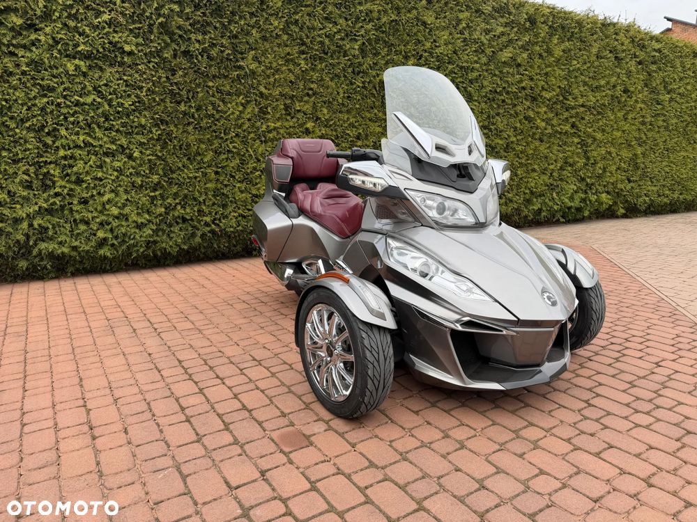 Can-Am Spyder - 2