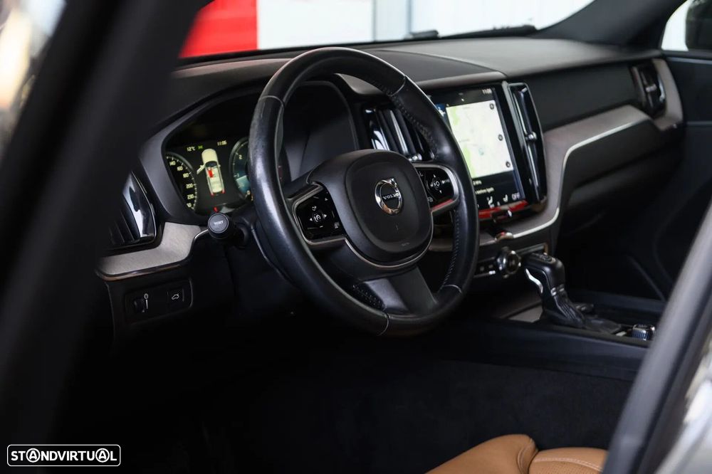 Volvo XC 60 2.0 D4 Inscription AWD Geartronic - 23