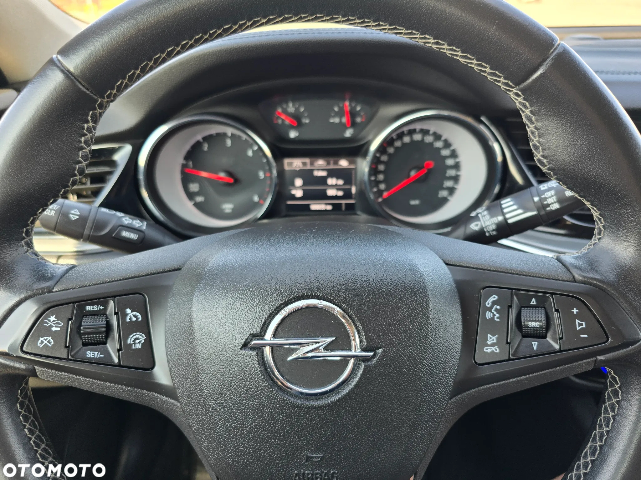 Opel Insignia 1.6 CDTI Enjoy S&S - 11