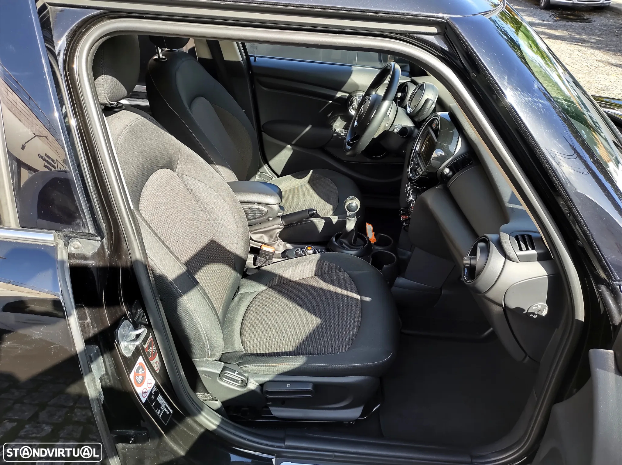 MINI 5 Portas One D - 20