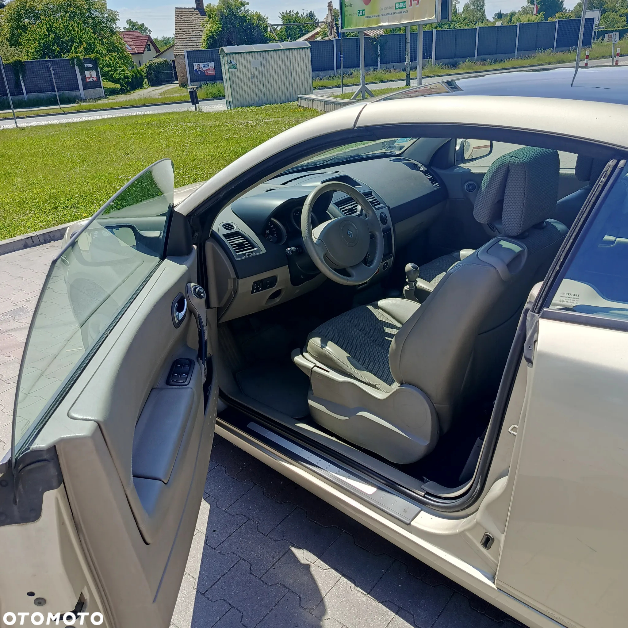 Renault Megane CC 2.0 Luxe Privilege - 3