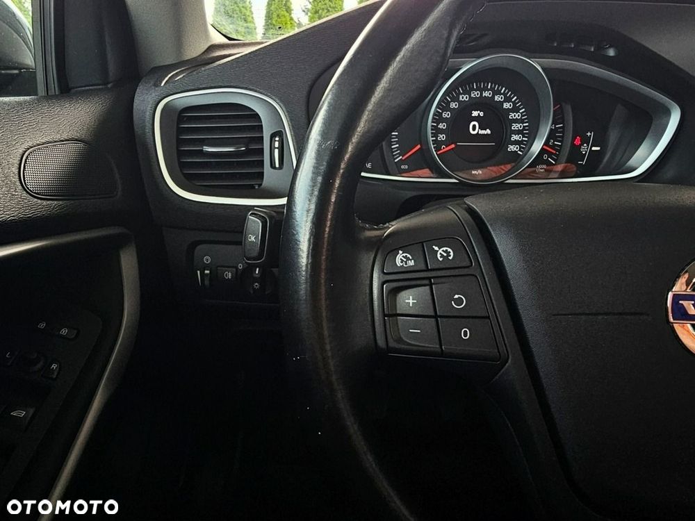 Volvo V40 D2 Momentum - 15