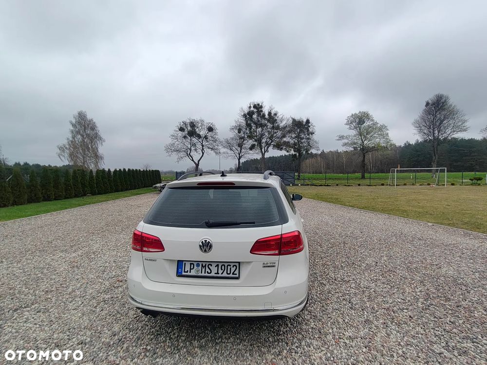 Volkswagen Passat - 22
