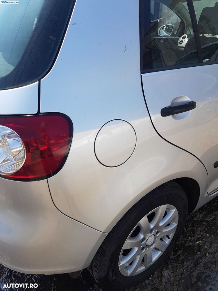 Aripa Spate Dreapta VW Golf 5 PLUS 2004 - 2008 Cod Culoare LA7 - 1