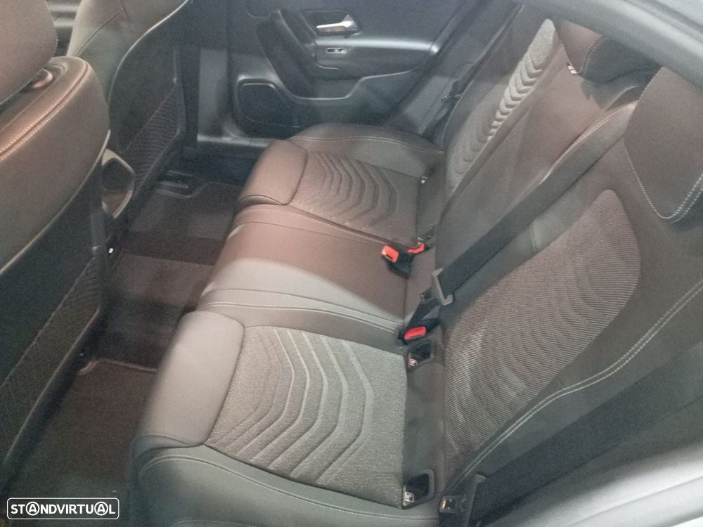 Mercedes-Benz A 180 d - 11