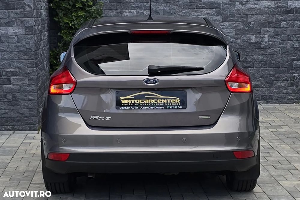 Ford Focus - 22