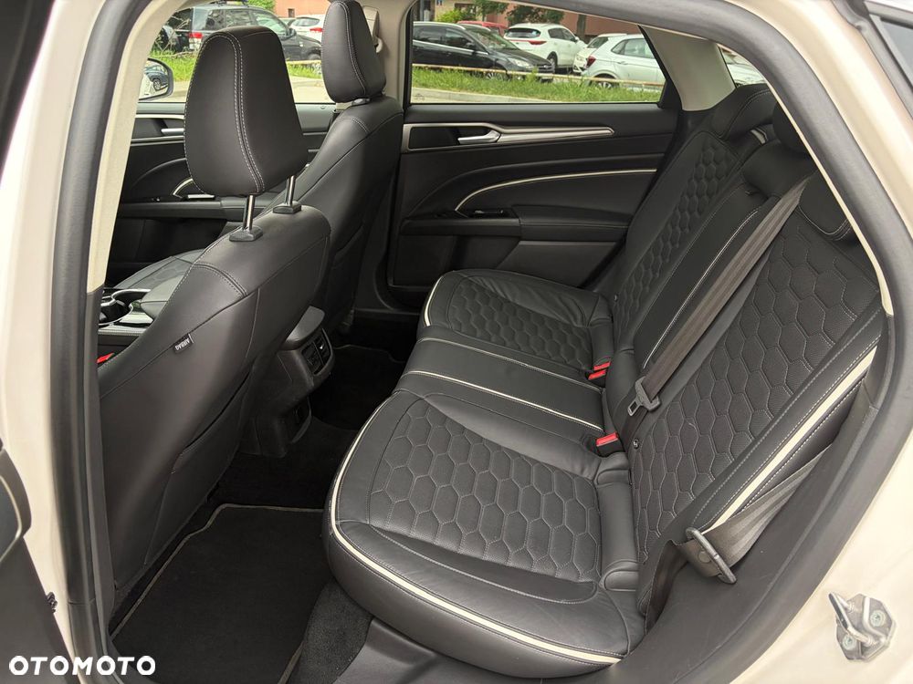 Ford Mondeo 2.0 Hybrid Vignale - 12