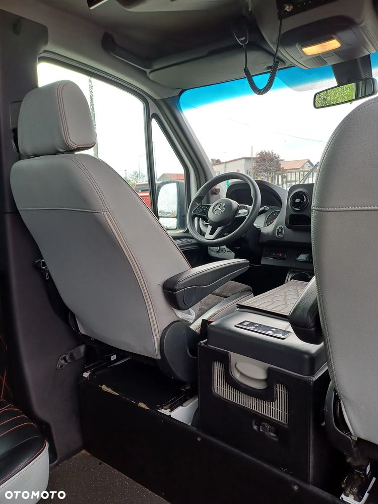 Mercedes-Benz SPRINTER - 25