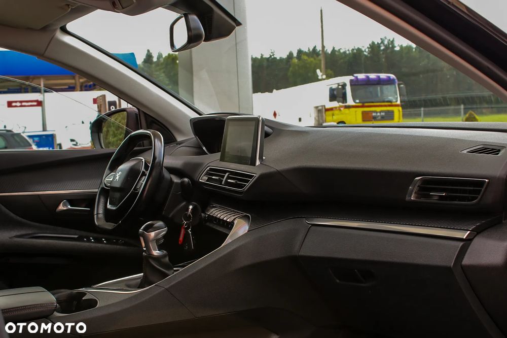 Peugeot 3008 - 21