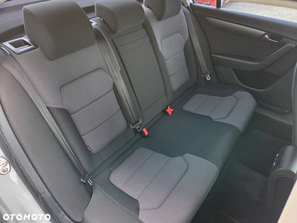 Volkswagen Passat 1.4 TSI BlueMotion Technology Highline - 14