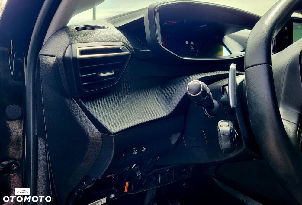 Peugeot 208 - 31