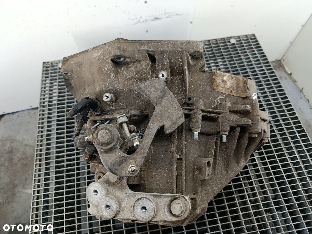 SKRZYNIA BIEGÓW MANUALNA 6 OPEL INSIGNIA A F40 2.0 CDTI - 3