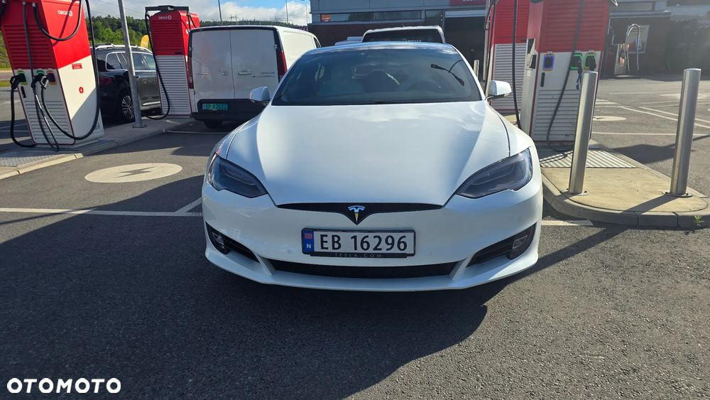 Tesla Model S Performance - 17
