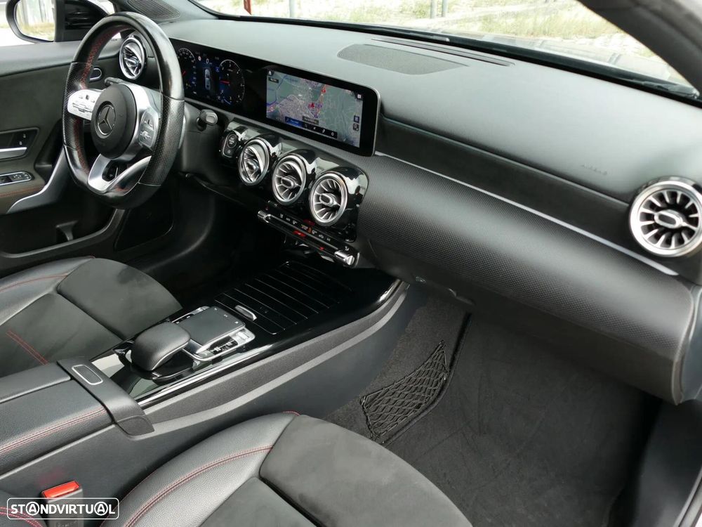 Mercedes-Benz A 180 Limousine d AMG Line Aut. - 29