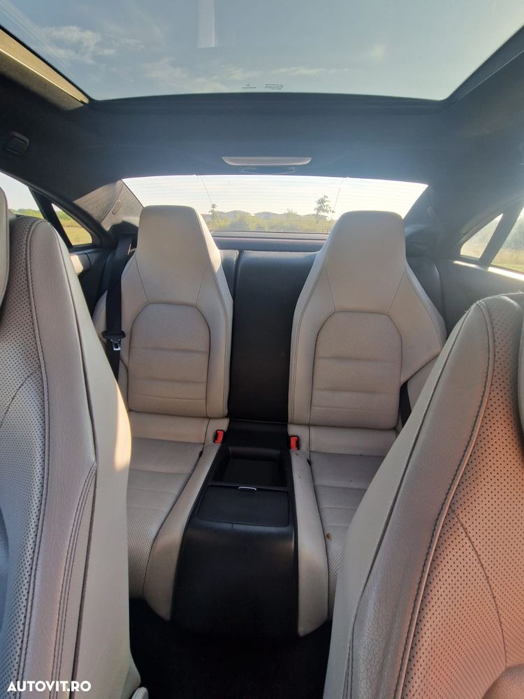 Mercedes-Benz E - 12