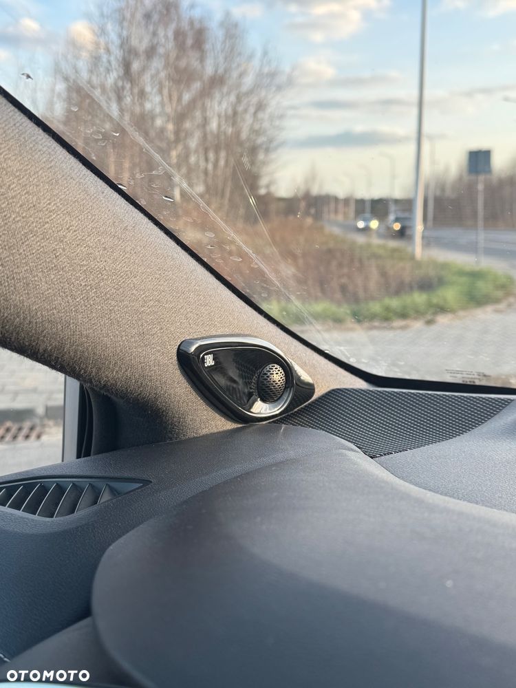 Toyota Corolla 2.0 Hybrid Executive - 17