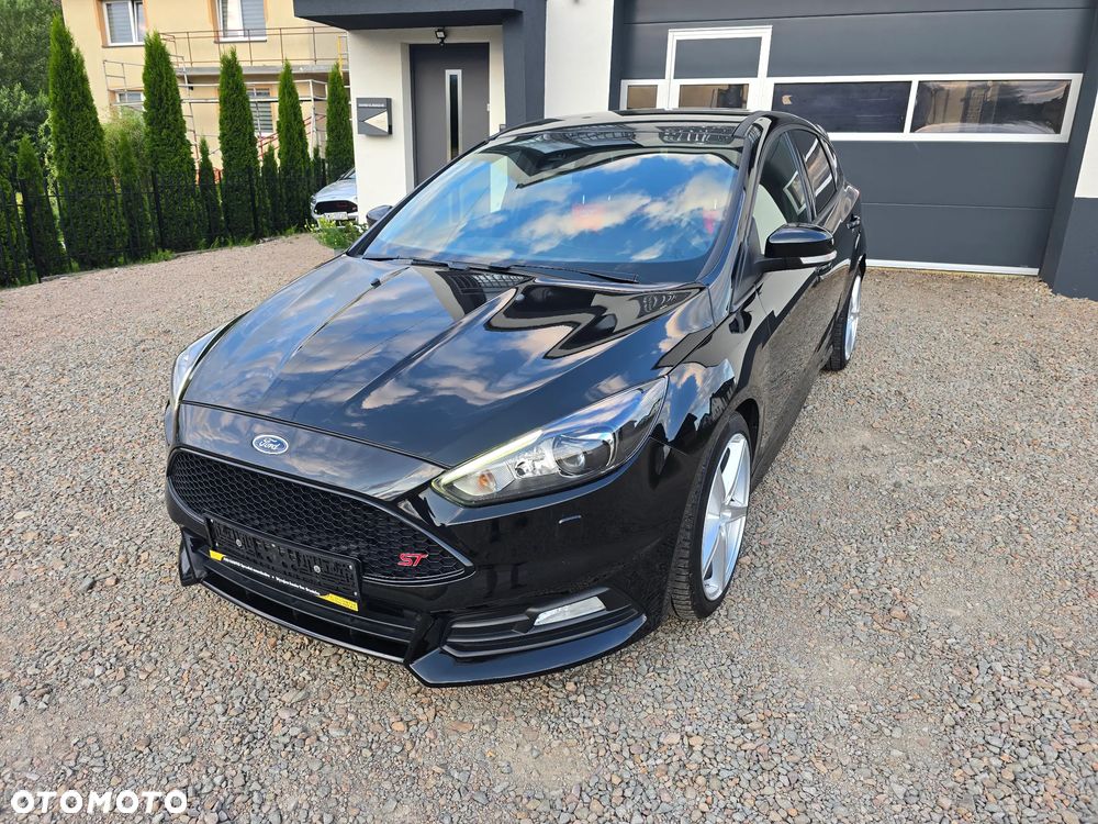 Ford Focus 2.0 EcoBoost ST mit Leder-Exclusiv-Paket - 2