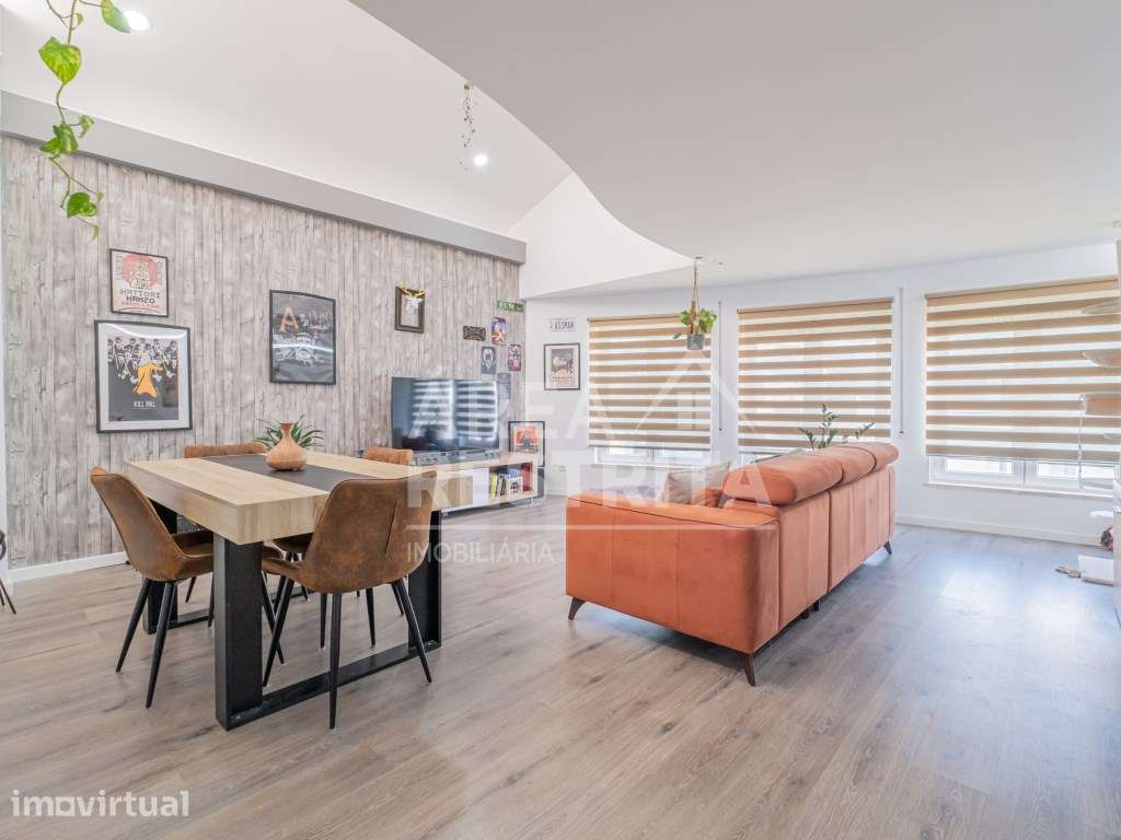 Apartamento T3 em Sesimbra com mezzanine, terraço e garagem. - Grande imagem: 4/25
