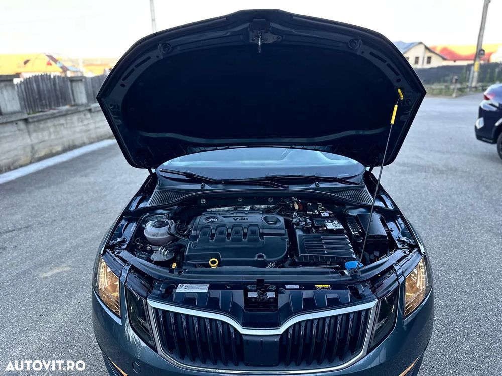 Skoda Octavia Combi Diesel 1.6 TDI Style - 23