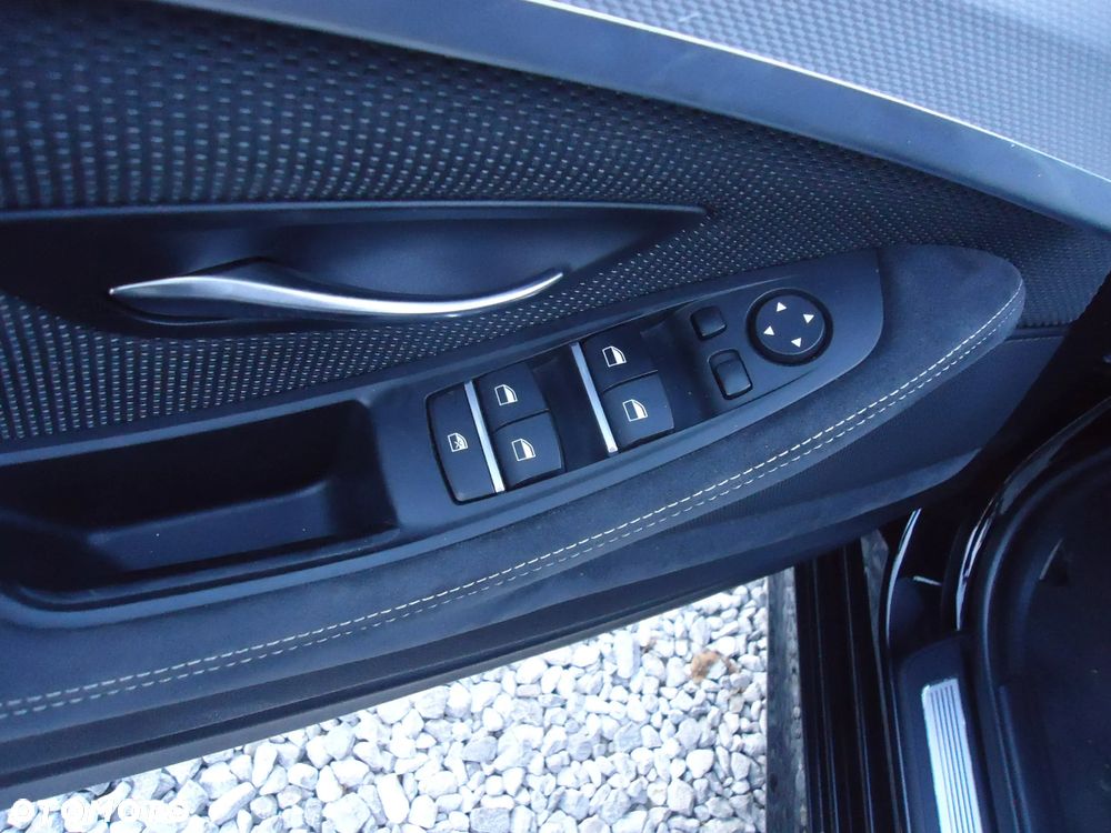 BMW Seria 5 520d xDrive Touring - 11