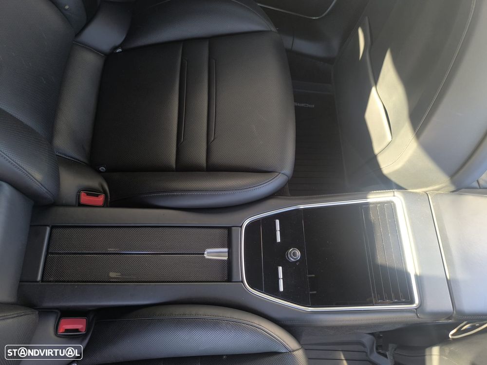 Porsche Panamera 4 E-Hybrid Executive - 17