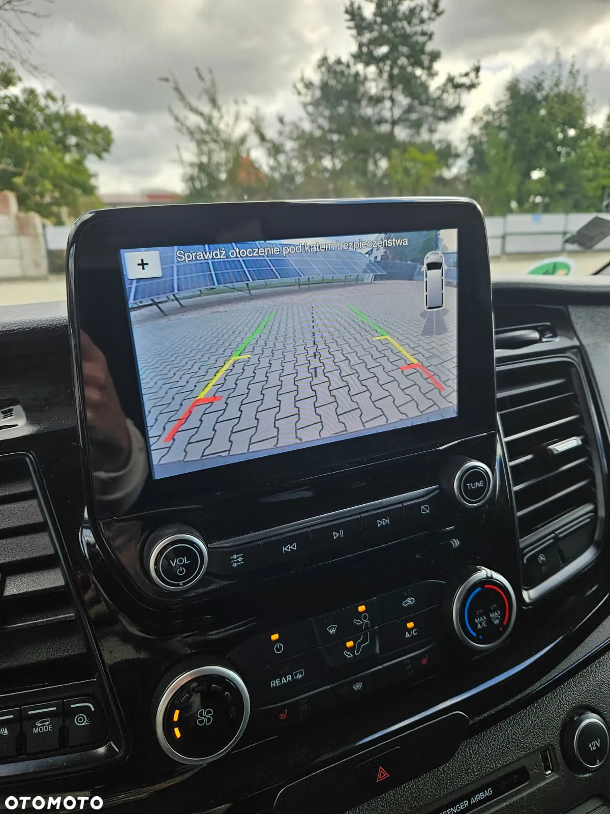Ford Tourneo Custom - 5