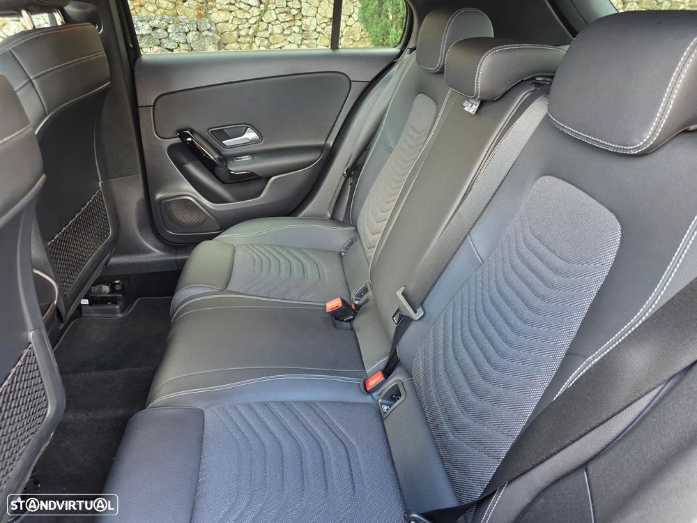 Mercedes-Benz A 180 7G-DCT Lim. Special Edition - 29