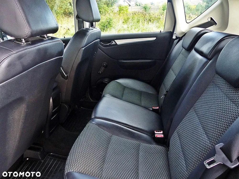 Mercedes-Benz Klasa A 160 BlueEFFICIENCY Elegance - 22