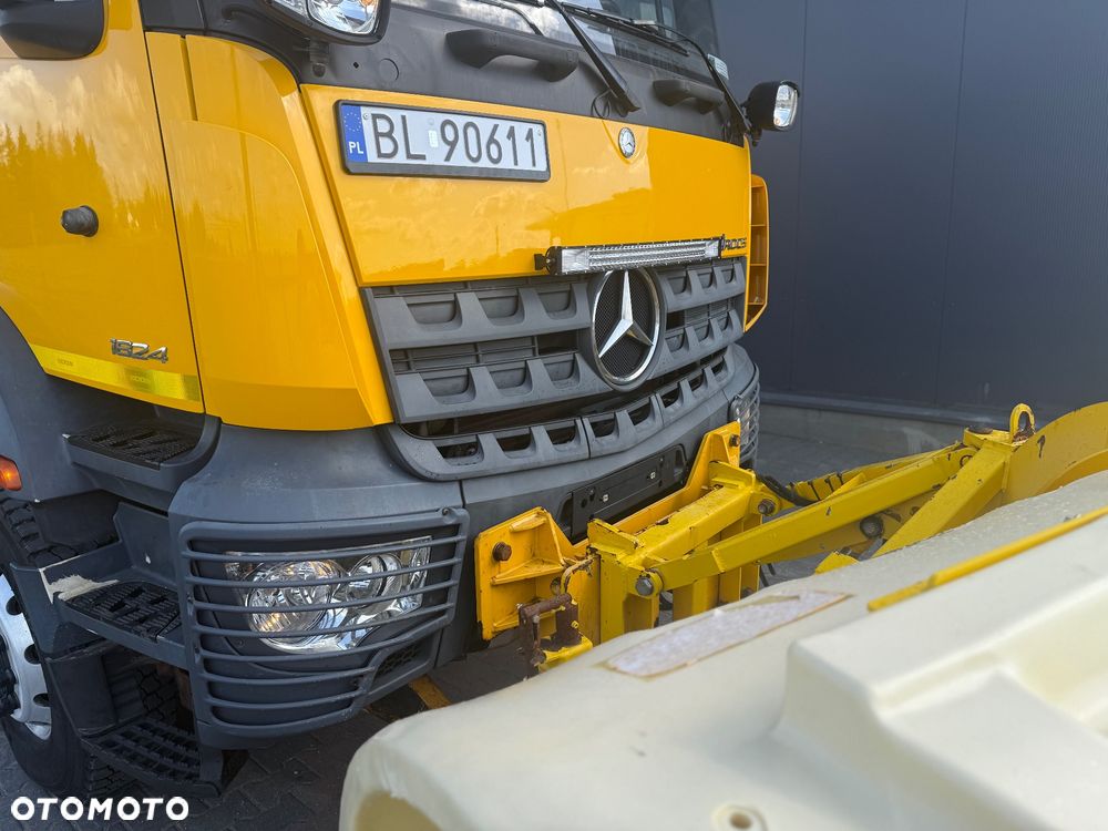 Mercedes-Benz Arocs 240 , 4x4 - 6