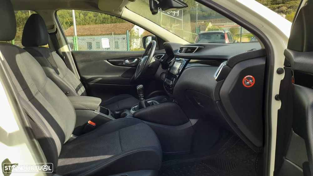 Nissan Qashqai 1.6 dCi N-Connecta - 12