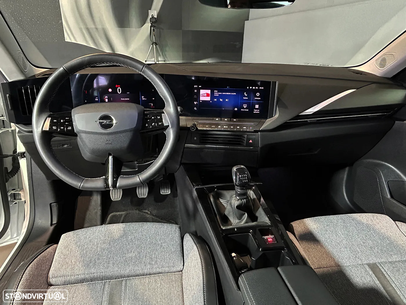 Opel Astra 1.2 T Elegance - 23
