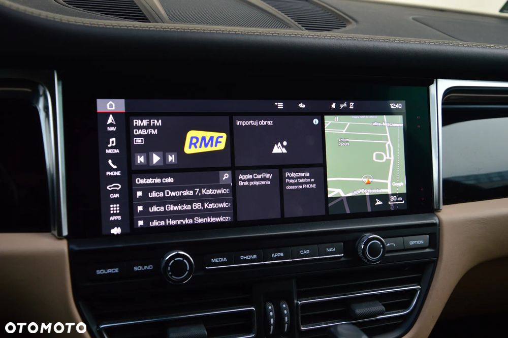 Porsche Macan Standard - 30