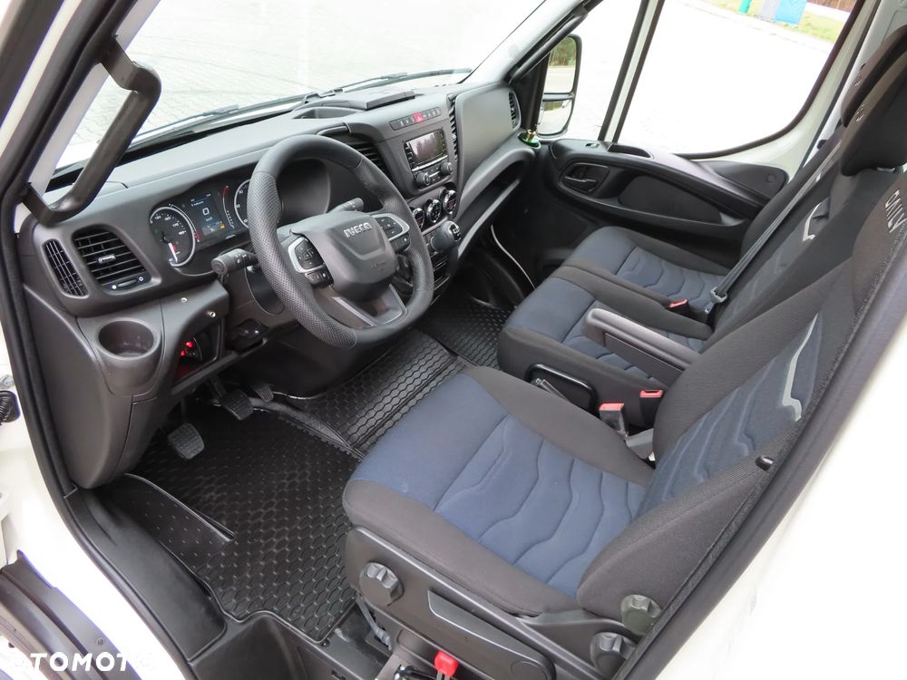 Iveco DAILY 70C16 Wywrotka Siatkowa Kiper Wywrot x 3 Strony 4.20 CM Długi 8 E.Palet Renomowanej Firmy ROMCAR Rozstaw Osi 4100 mm HAK 3500 Kg 40 Tys Km Przeb. Stan Auta JAK NOWY - 38