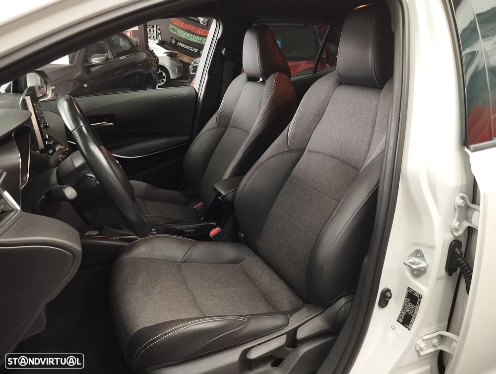 Toyota Corolla 1.8 Hybrid Comfort - 16